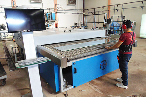 Vidros Temperados, Santana