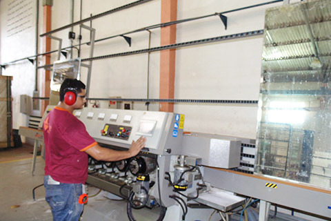 Vidros Temperados, Santana